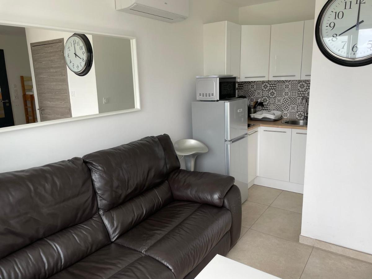 Appartement Avec Spa-Avril A Sept-Camargue 4 Personnes Saint-Laurent-dʼAigouze المظهر الخارجي الصورة