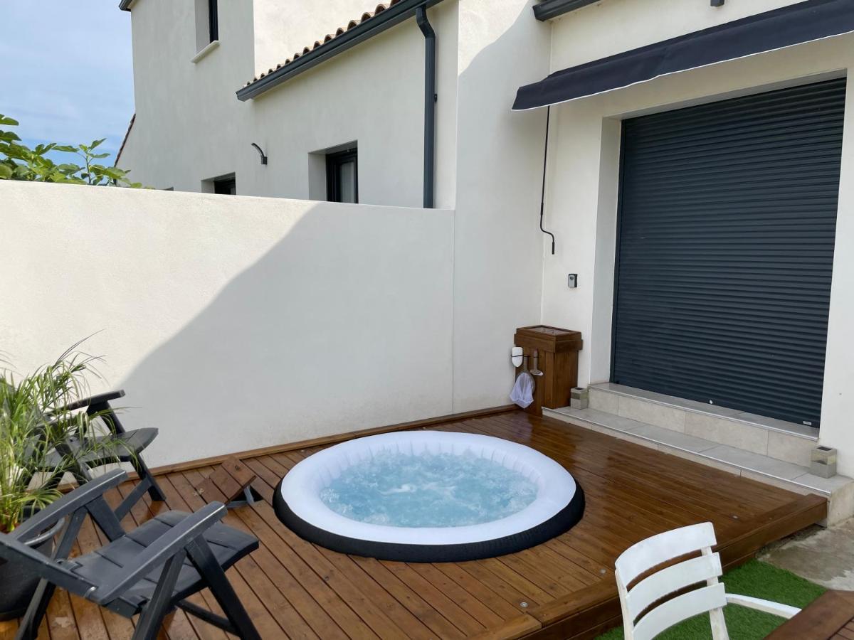 Appartement Avec Spa-Avril A Sept-Camargue 4 Personnes Saint-Laurent-dʼAigouze المظهر الخارجي الصورة