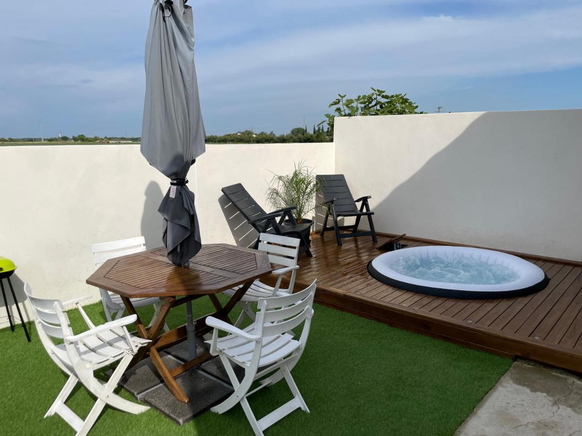 Appartement Avec Spa-Avril A Sept-Camargue 4 Personnes Saint-Laurent-dʼAigouze المظهر الخارجي الصورة
