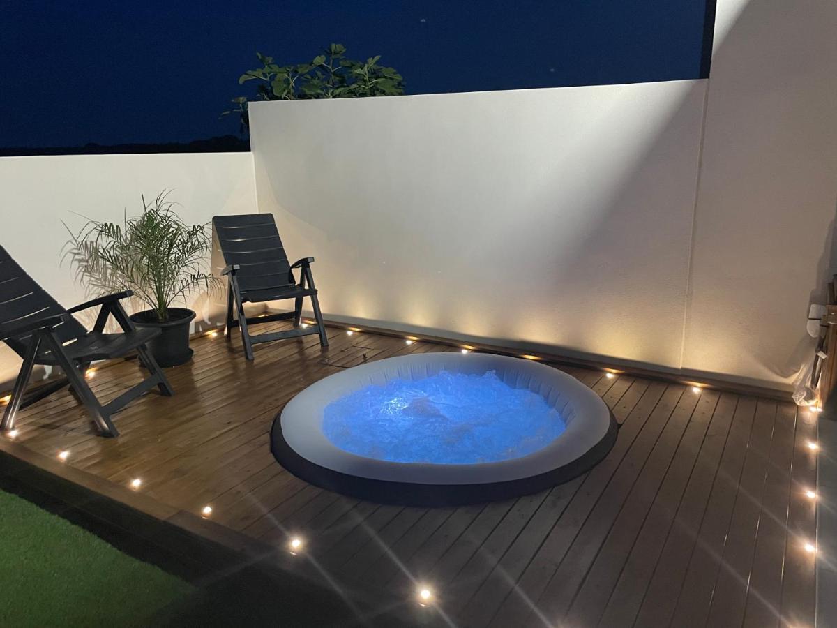 Appartement Avec Spa-Avril A Sept-Camargue 4 Personnes Saint-Laurent-dʼAigouze المظهر الخارجي الصورة
